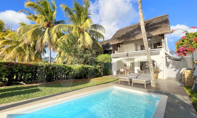 Trou aux Biches Villa | Caro's Beachfront Villa with private pool at Trou aux Biches beach to rent