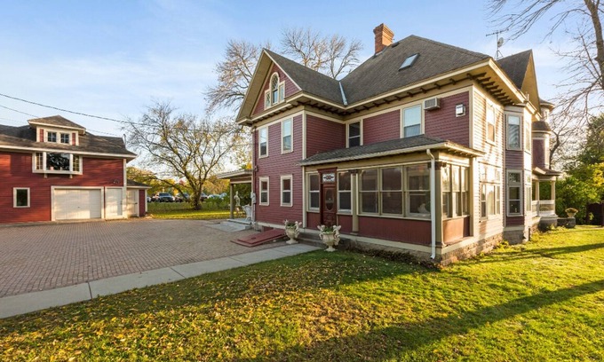 Prescott House | Carriage House Aprt.