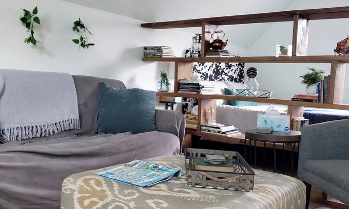 Italian Village Apartment | Carriage House | High St .2 mi | K9s Welcome