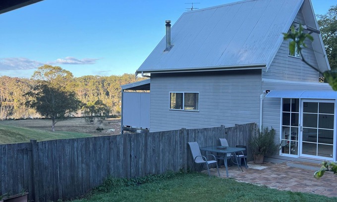 Nelligen Cottage | Carrie's Cottage is a pet friendly, Cottage get away, on the Clyde river!