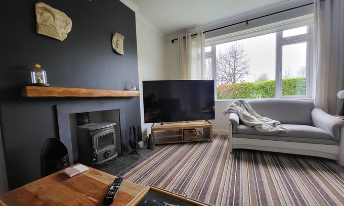 Carrigaline House | Carrigaline Delightful Home