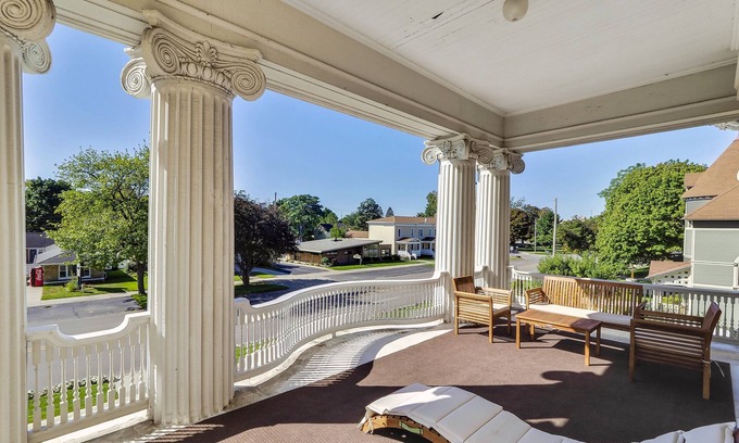 Ludington Bed & Breakfast | Cartier Mansion B&B