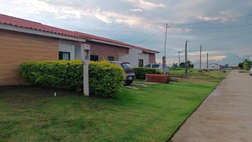 Santa Cruz House | Casa acogedora cerca del aeropuerto Viru Viru