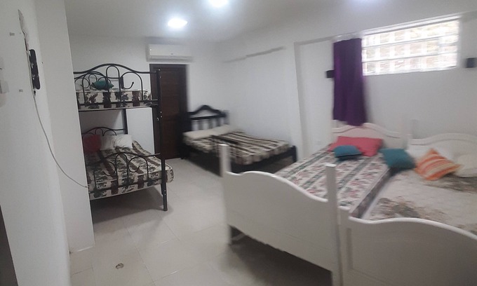 San Jacinto House | Casa acogedora, tranquila para pasar en familia, cerca al mar