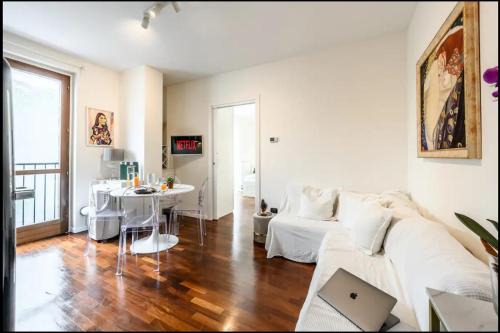 Monza Apartment | Casa Albertina [Grazioso appartamento vicino alla Stazione]