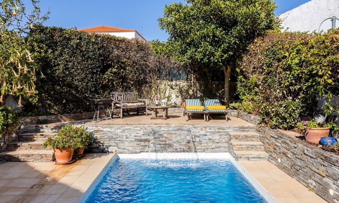 Figueira Villa | Casa Alegria. 3 Bedroom Villa, private pool, BBQ, free Wifi. Close to beaches.