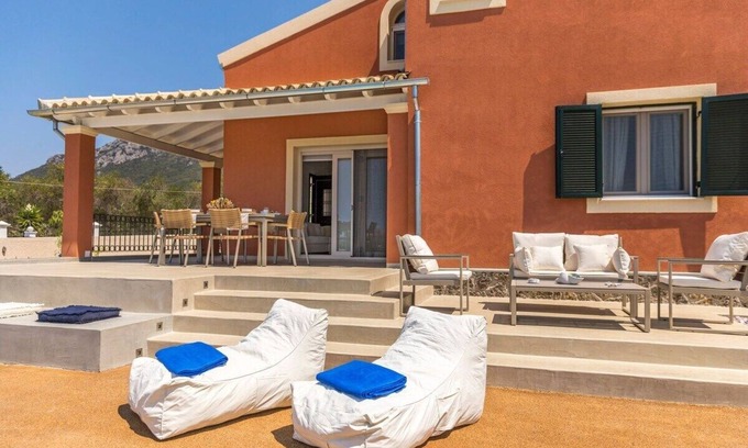 Agios Matthaios Villa | Casa Alta Mare Villa | Green Luxury in Corfu