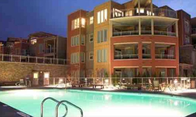 Vernon Condo | Casa Amigos: a beachfront resort 2bdrm condo w/heated pool, hot tub & BOAT SLIP