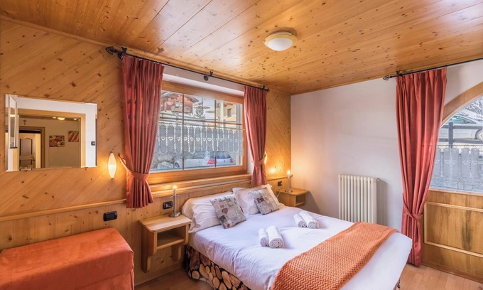 Livigno Apartment | Casa Azzurra Piano Terra with Mountain View, Wi-Fi & Garden; Parking Available