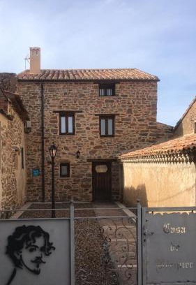 Noviercas House | Casa Bécquer