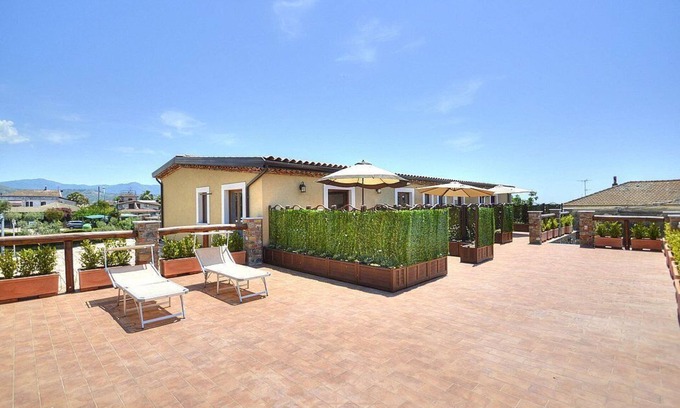 Marina di Casal Velino House | Casa Biancolilla A: A welcoming apartment situated at a short distance from the beach, with Free WI-FI.