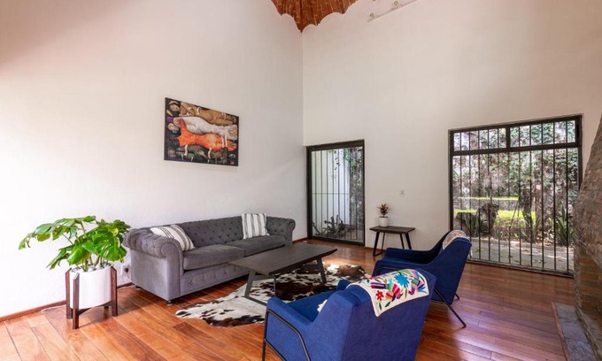 Del Carmen Bed & Breakfast | Casa Blanca in Coyoacan