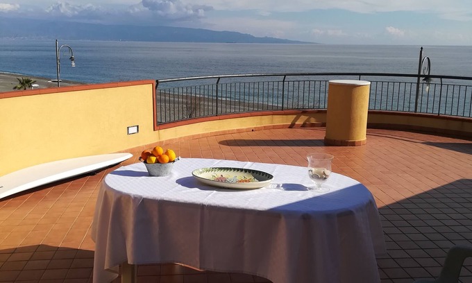 Nizza di Sicilia Apartment | Casa Carmelo, brand new apartment facing the sea