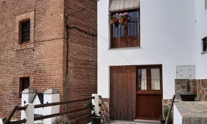 Laroles Apartment | Casa Carmen, Alpujarra house next to the Mudejar tower