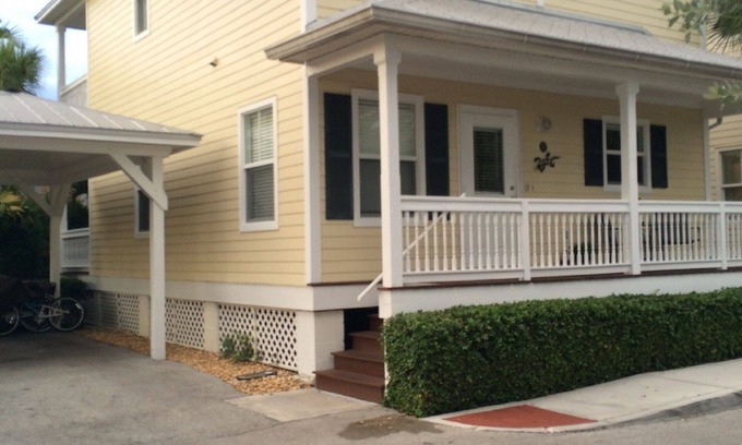 Key West House | Casa Cay West Beautiful Tropical 3 bedrooms 2 KING suites - 2 miles to beach