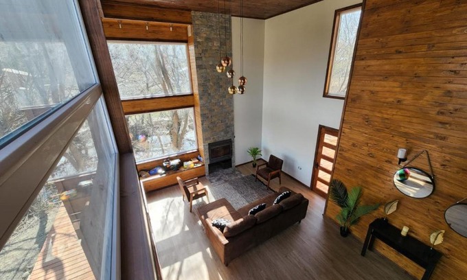 Cochrane House | Casa Cochrane