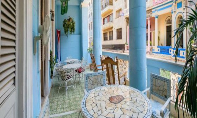 Centro Havana House | Casa Colonial Abogados Leonardo y Angela