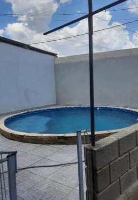 Aracoiaba da Serra House | Casa com Piscina no Bairro do Cercado