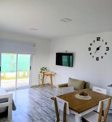 Miramar House | Casa con jardín Las Marías 1