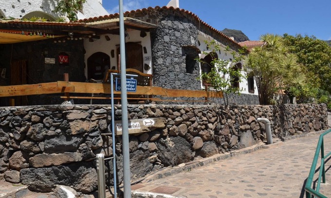 La Calera House | Casa Corma - Two Bedroom House, Sleeps 4