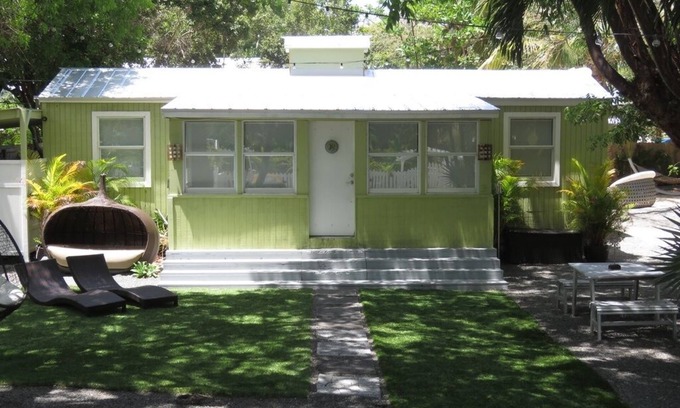 Largo Sound Village House | Casa D'Oro, a lovely Conch house on Key Largo