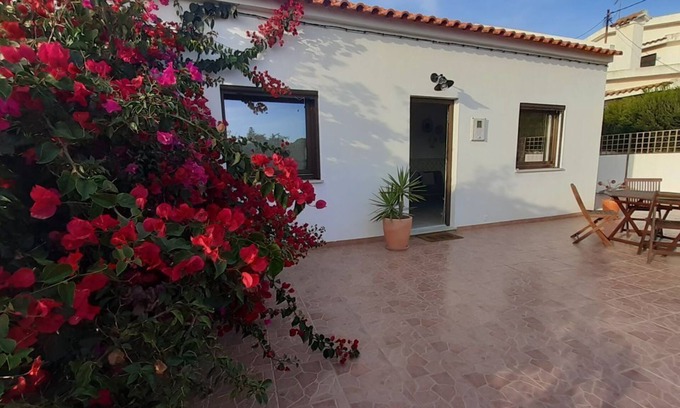 Sagres Villa | Casa da Horta - quiet area 7 minutes walk from the beach!