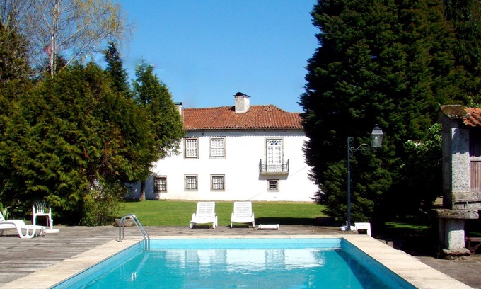 Medelo House | Casa das Paredes - Fafe