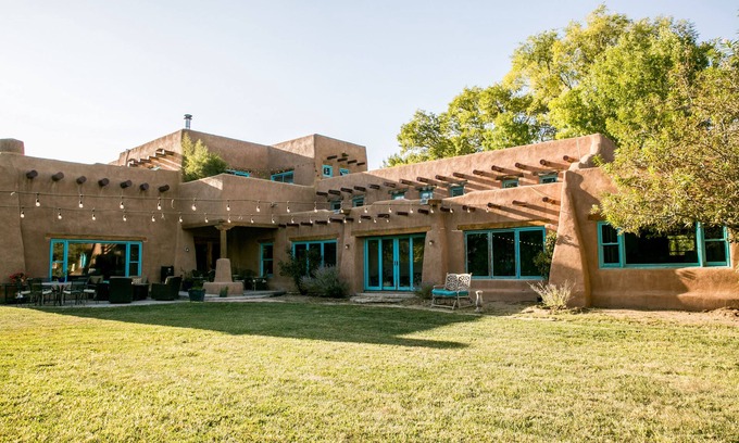 Corrales House | Casa de Corrales - Where families make memories!