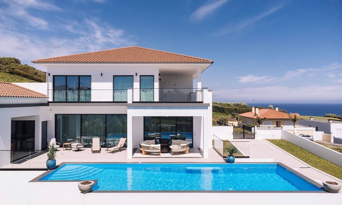Ponta Garca House | Casa de Maddalone! Luxury Stay!