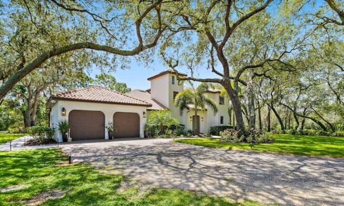 Citrus Park House | Casa de Mel Ray - Luxury Estate
