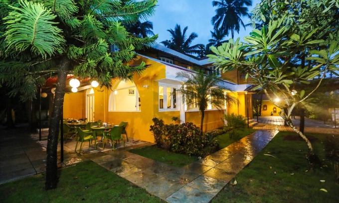 Nuvem Villa | Casa De Piscina by LivingStone
