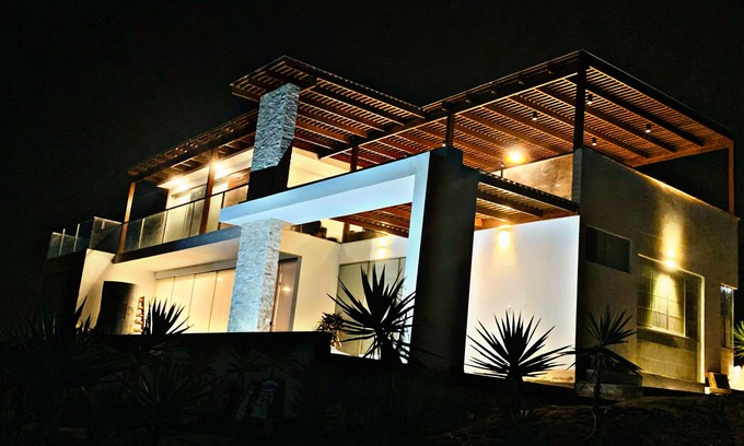 Punta Negra Villa | Casa de Playa con Maravillosas Vistas! Dolphin House!