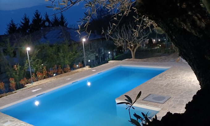 Borgomale House | "CASA DEL CANTA" FREE WI-FI, FREE PARKING.