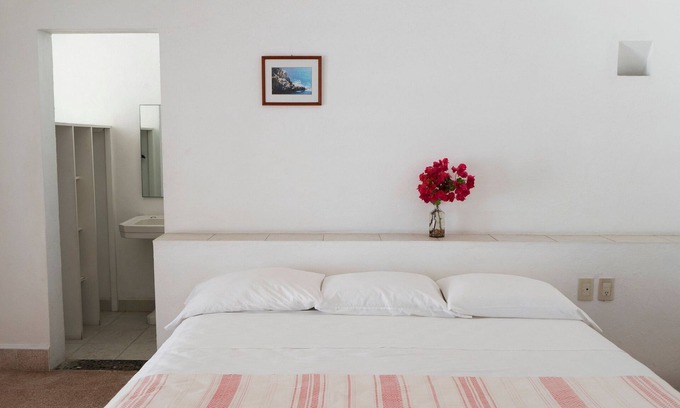 Las Playas Condo | Casa del Sol in Acapulco