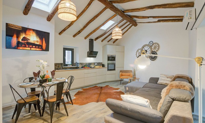 Levo Apartment | Casa Delle Collinette Di Stresa, Stresa, Italy