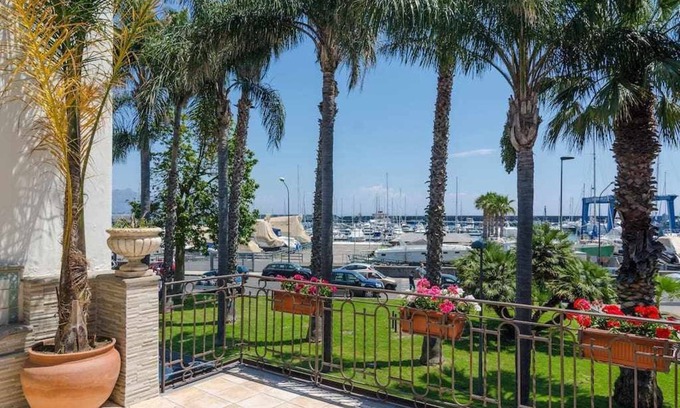 Riposto Apartment | Casa delle Zammare, facing the sea historic centre