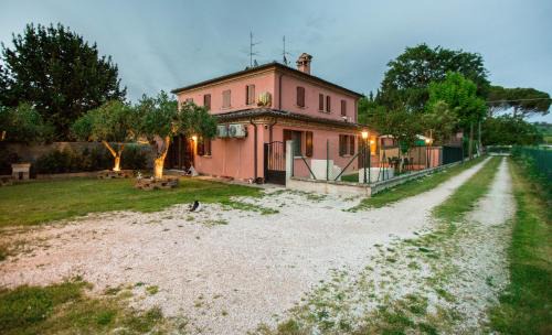 Tavullia House | Casa di Marco e Kaila
