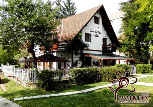 Covasna House | Casa din Parc