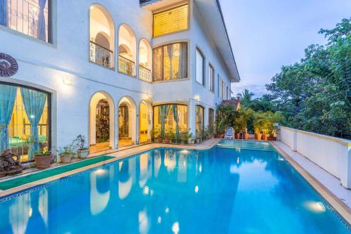 Penha de Franรงa Villa | Casa Do Amor with Pvt Pool by StayVista