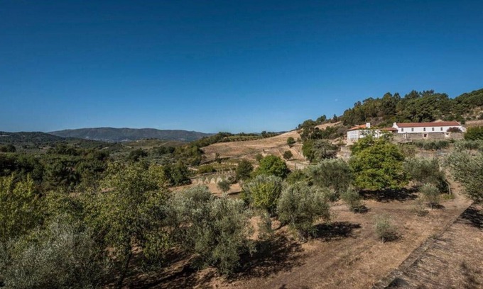 Cimbres House | Casa do Olival Three-Bedroom House