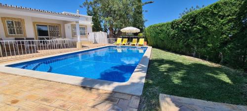 Guia Villa | Casa Dos Cedros