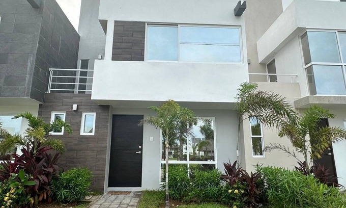 Boulevard Barra Vieja House | Casa Dream Diamante Acapulco C4C, with private beach club.