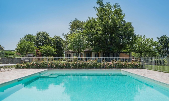 Fermignano Villa | Casa Emanuela 12 - Four Bedroom Villa, Sleeps 12
