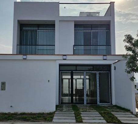Asia House | Casa en Asia con piscina