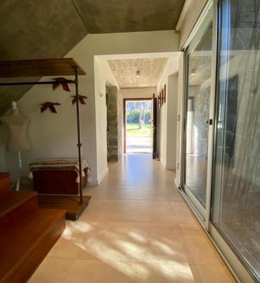 El Placer House | Casa en Barrio Cerrado en Rincón del Indio cerca del mar