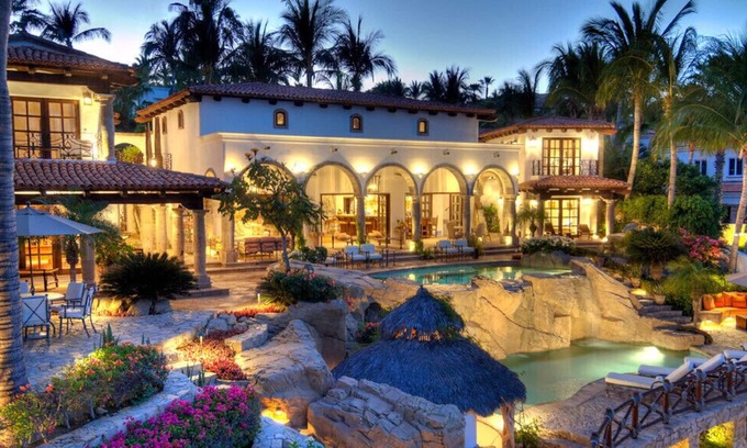 Palmilla Villa | CASA ENCANTOn6 Bedroom, Fully Staffed, Luxury Oceanfront Villa.