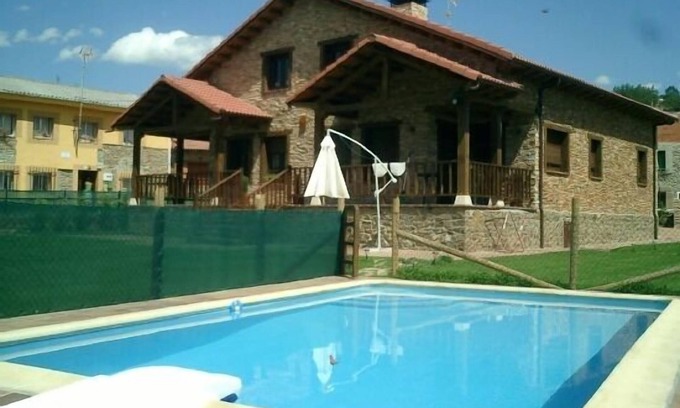 San Martin de Valdetuejar Cottage | Casa Lara for 4 people