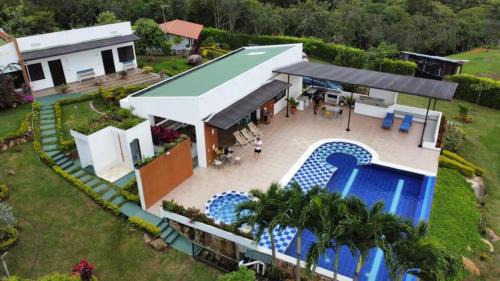Guaduas Ski Chalet | CASA FINCA LA CAROLINA