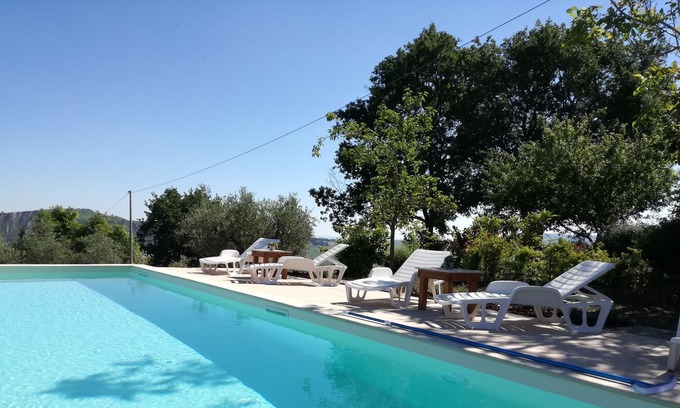 Montefino Apartment | Casa Fonte Pecorale apartments il Pozzo and il Nido heated pool