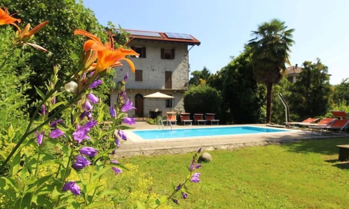 Vacciago Apartment | Casa Frey apt. 2 at Lake Orta with garden and swimming pool